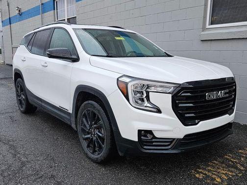 Summit White 2023 GMC Terrain SLT