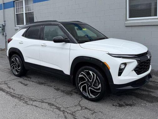 Summit White 2024 Chevrolet Trailblazer RS