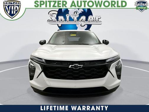 Summit White 2026 Chevrolet Trax LT