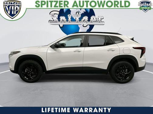 Summit White 2026 Chevrolet Trax LT