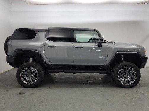 Meteorite Metallic (Grey) 2025 GMC HUMMER EV SUV 3X