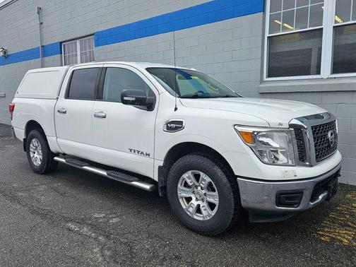 Glacier White 2017 Nissan Titan SV