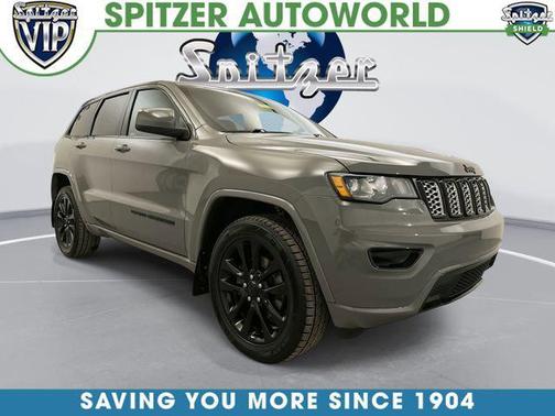 Sting-Gray Clearcoat 2019 Jeep Grand Cherokee Altitude