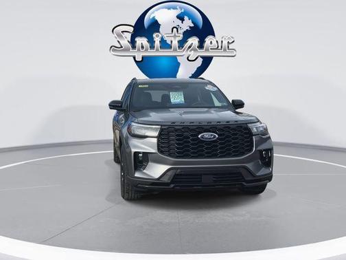 CARBONIZED GRAY METALLIC 2025 Ford Explorer ST-Line