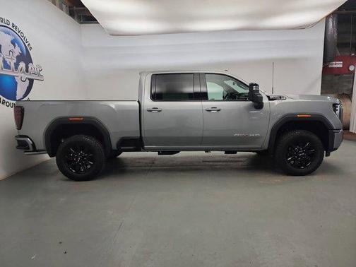 2025 GMC Sierra 2500 AT4