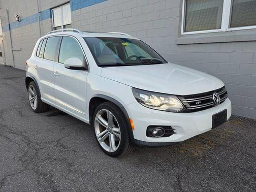 Pure White 2015 Volkswagen Tiguan 4MOTION Auto R-Line
