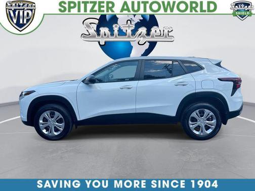Summit White 2024 Chevrolet Trax LS