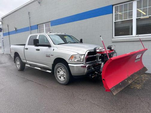 2018 RAM 2500 Tradesman Crew Cab 4x4 6'4' Box