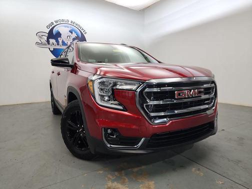 2024 GMC Terrain AWD AT4