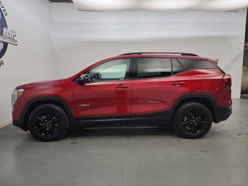 2024 GMC Terrain AWD AT4