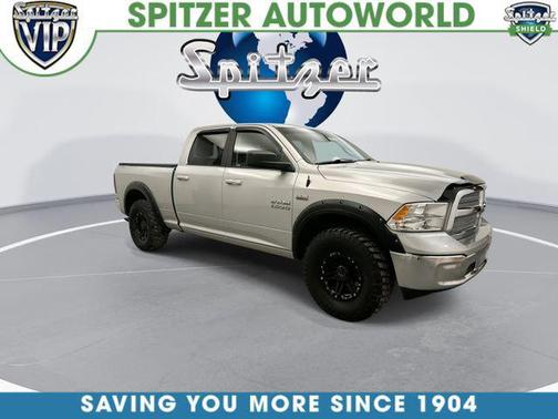 Bright Silver Metallic Clearcoat 2019 RAM 1500 SLT