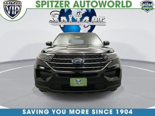 AGATE BLACK METALLIC 2022 Ford Explorer XLT