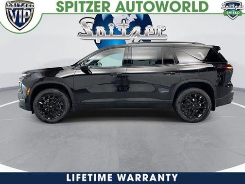 Mosaic Black Metallic 2026 Chevrolet Traverse LT