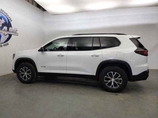 2025 GMC Acadia AWD AT4