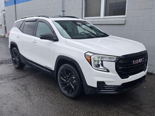 Summit White 2023 GMC Terrain SLE