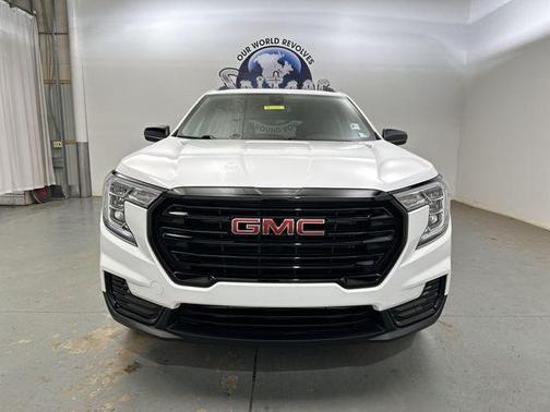 Summit White 2023 GMC Terrain SLE