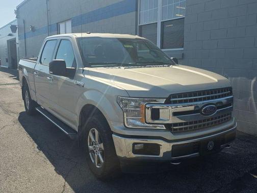 WHITE GOLD 2018 Ford F-150 XLT