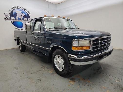 1996 Ford F-250 XL SuperCab H/D