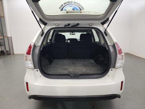 2017 Toyota Prius v Three