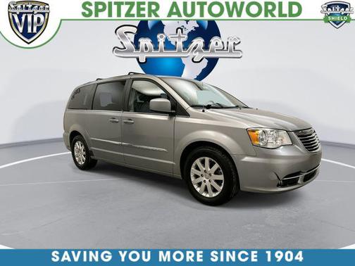 Billet Silver Metallic Clearcoat 2014 Chrysler Town & Country Touring
