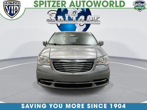 Billet Silver Metallic Clearcoat 2014 Chrysler Town & Country Touring