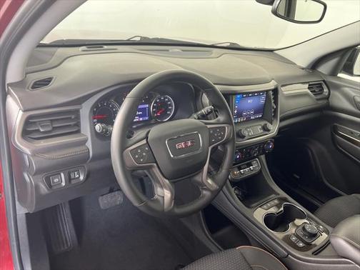 2023 GMC Acadia AWD AT4