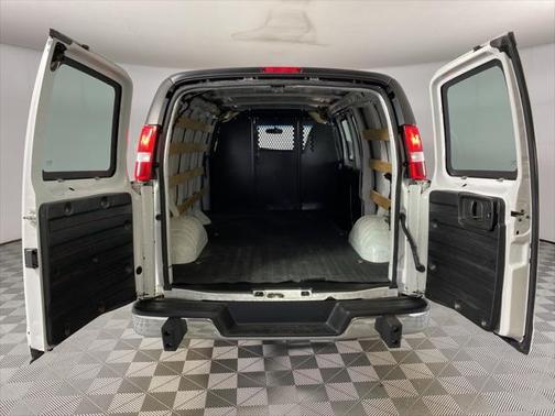 2021 GMC Savana 2500 Work Van