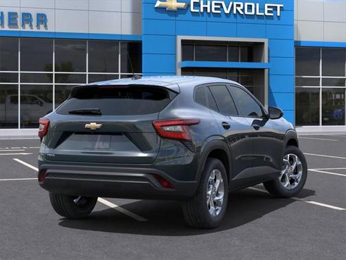 2025 Chevrolet Trax LS