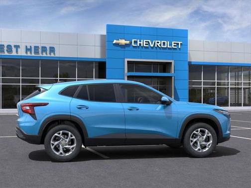 2025 Chevrolet Trax LS