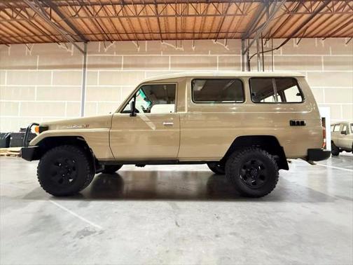 1994 Toyota Land Cruiser Base