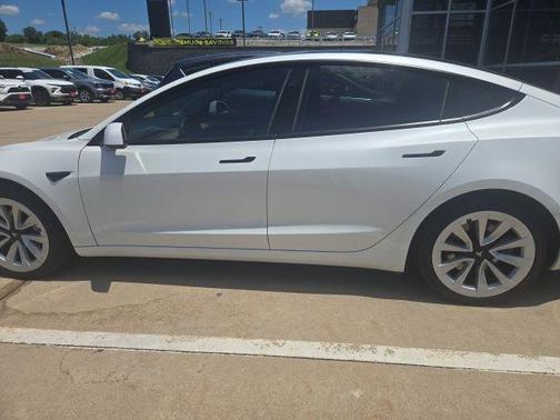 White 2021 Tesla Model 3 Standard Range Plus