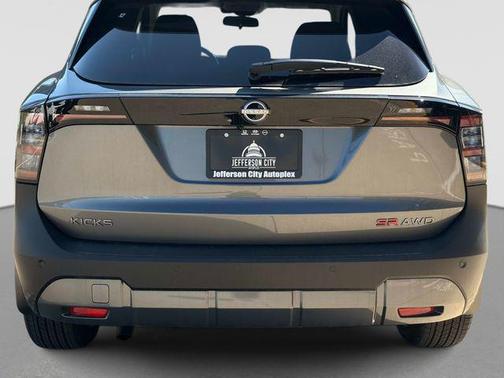 Gun Metallic 2026 Nissan Kicks SR