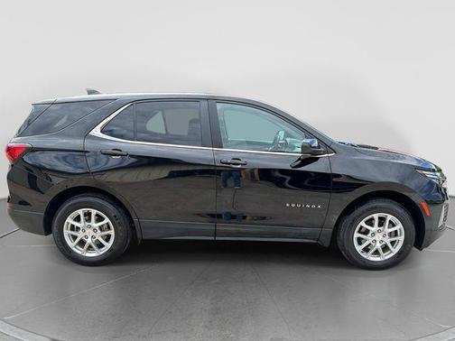 Black Metallic 2022 Chevrolet Equinox 1LT