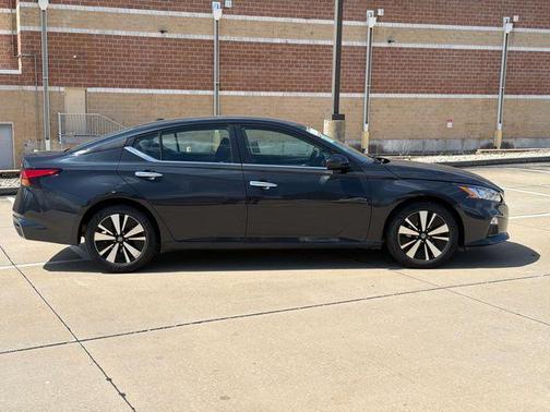 Storm Blue Metallic 2022 Nissan Altima 2.5 SV