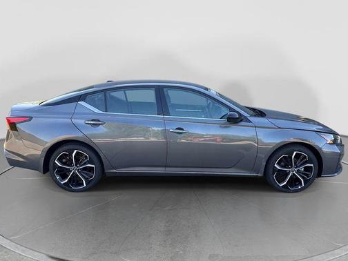 Gun Metallic 2026 Nissan Altima SR FWD