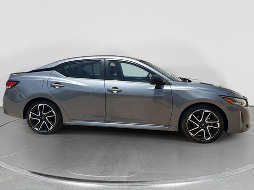 Gun Metallic 2025 Nissan Sentra SR