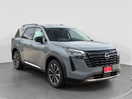 Boulder Gray Pearl 2026 Nissan Pathfinder Platinum