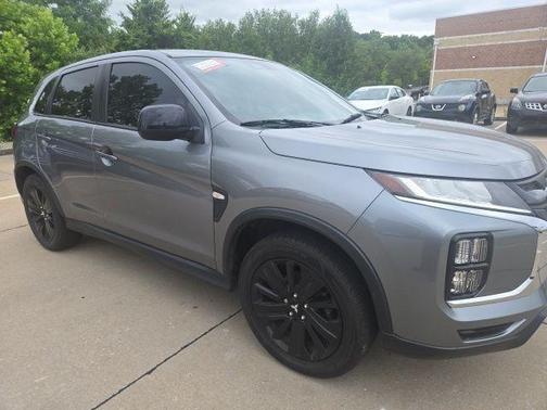 Mercury Gray Metallic 2022 Mitsubishi Outlander Sport SE
