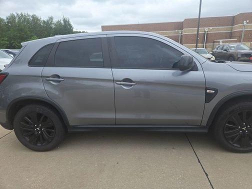Mercury Gray Metallic 2022 Mitsubishi Outlander Sport SE