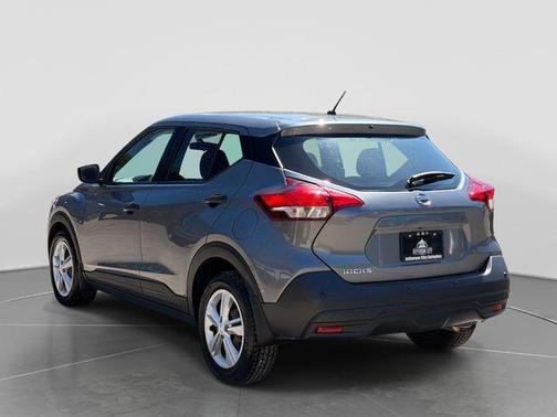 Gun Metallic 2020 Nissan Kicks S