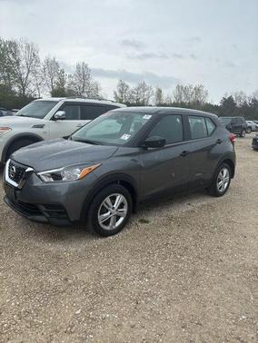 Gun Metallic 2020 Nissan Kicks S