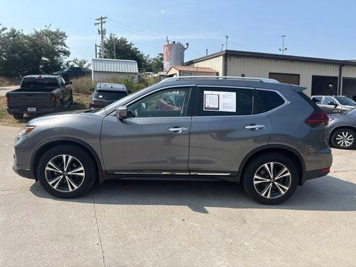 Gun Metallic 2018 Nissan Rogue SL