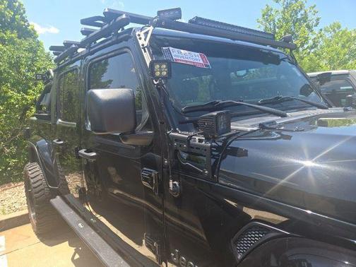 Black Clearcoat 2020 Jeep Gladiator Overland