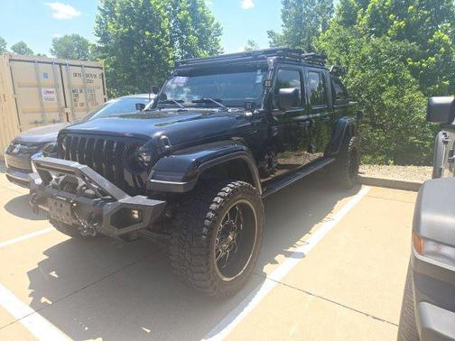 Black Clearcoat 2020 Jeep Gladiator Overland