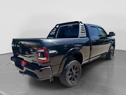 Diamond Black Crystal Pearlcoat 2019 RAM 2500 Laramie Crew Cab 4x4 6'4' Box