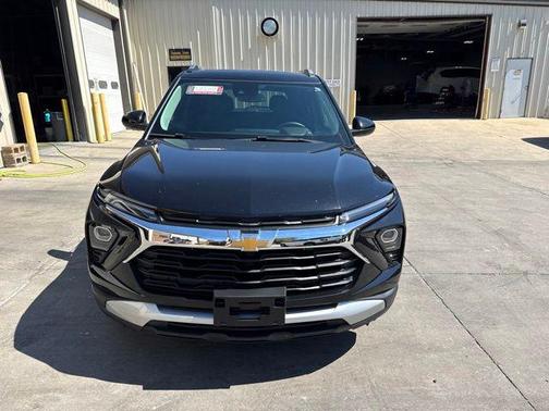 Mosaic Black Metallic 2024 Chevrolet Trailblazer LT