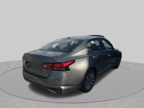 Gun Metallic 2024 Nissan Altima 2.5 SV