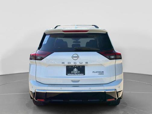 Everest White Pearl Tricoat 2026 Nissan Rogue Platinum