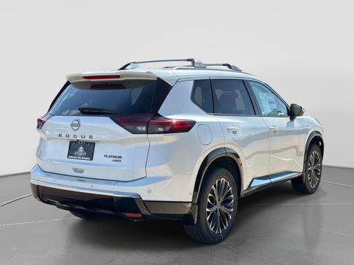 Everest White Pearl Tricoat 2026 Nissan Rogue Platinum