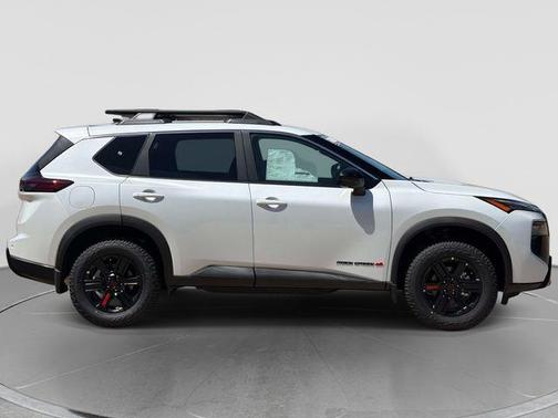 Everest White Pearl Tricoat 2026 Nissan Rogue Rock Creek